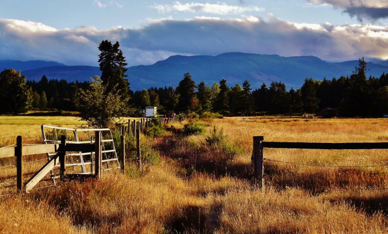 Paradise Acres Ranch Nanoose Bay Exteriér fotografie